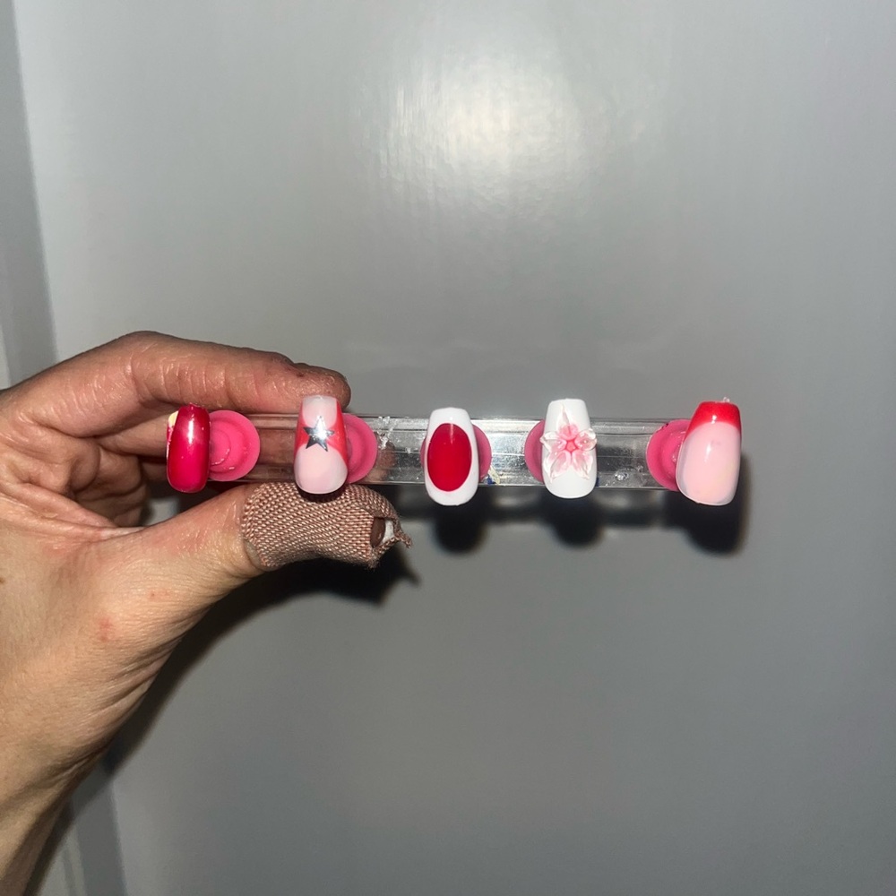 Red and Pink Nail Art Set